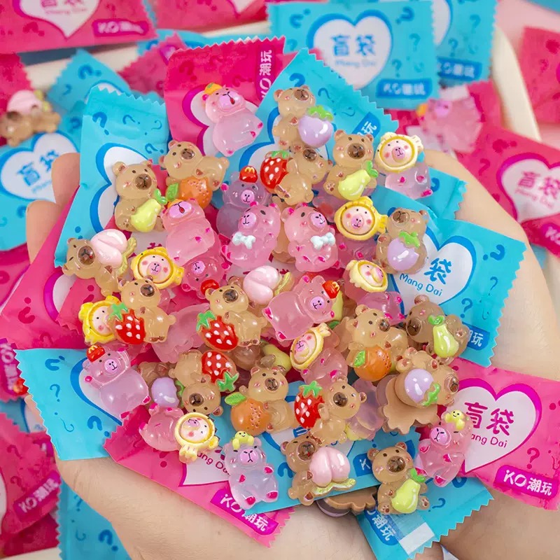 Grow Bag - ตุ๊กตาคาปิบาราเรืองแสงสีพื้น ของตกแต่งบ้านสร้างสรรค์แบบสุ่ม รูปปั้นเรซิ่นสวนขนาดเล็ก ของขวัญวันเกิด