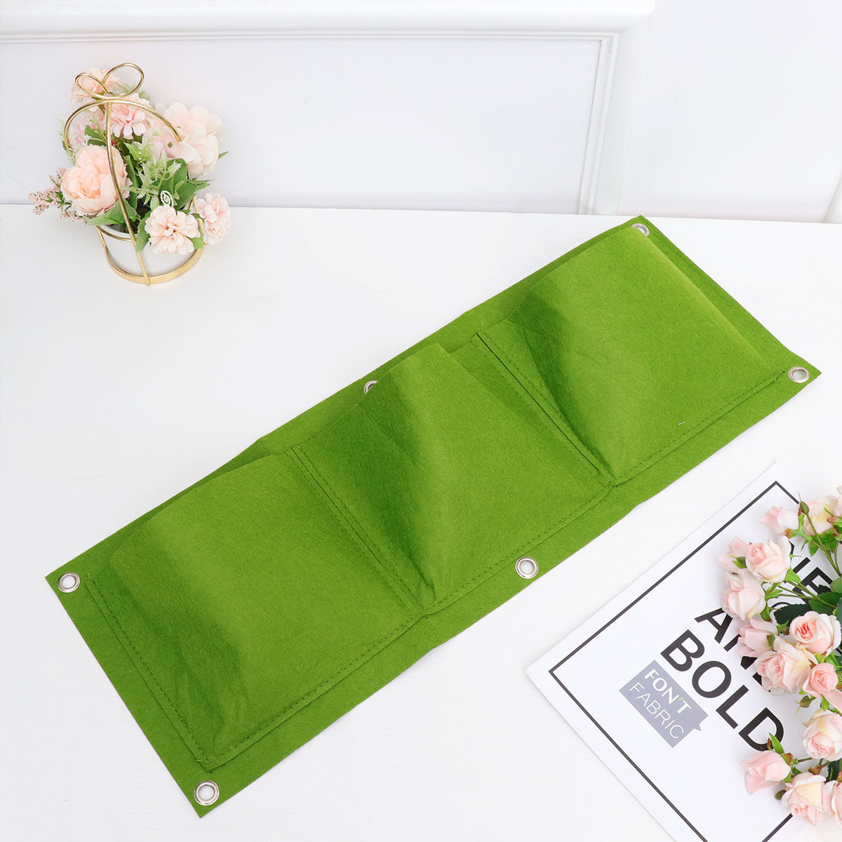 Vertical Planter - กระถางต้นไม้แบบแขวนติดผนังแนวตั้ง พร้อมช่องใส่ของ 3 ช่อง – กระถางต้นไม้สักหลาดสีเขียว