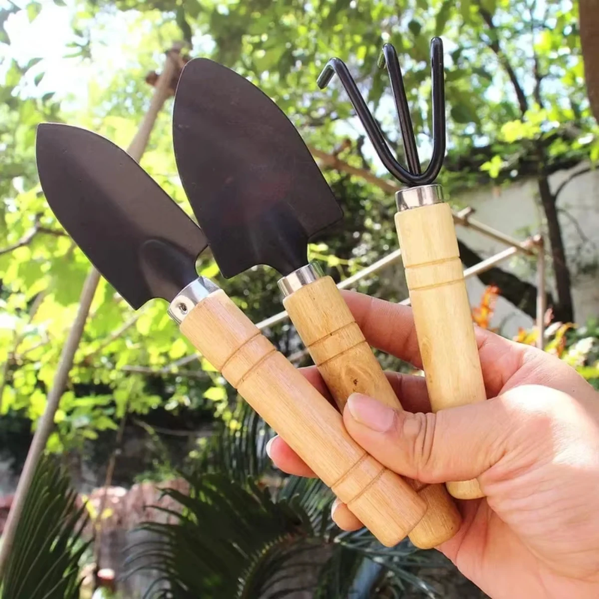 ชุดเครื่องมือทำสวนขนาดเล็ก 3 ช - Indoor Herb Garden บทวิจารณ์และราคา